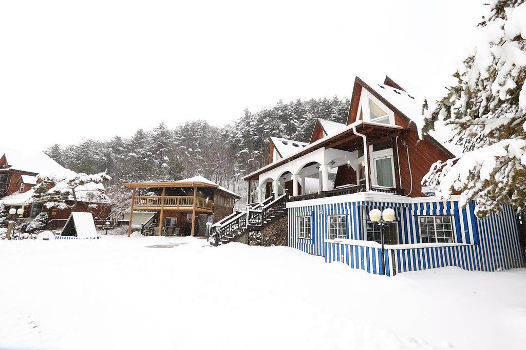Bench House Villa Pyeongchang Exteriör bild